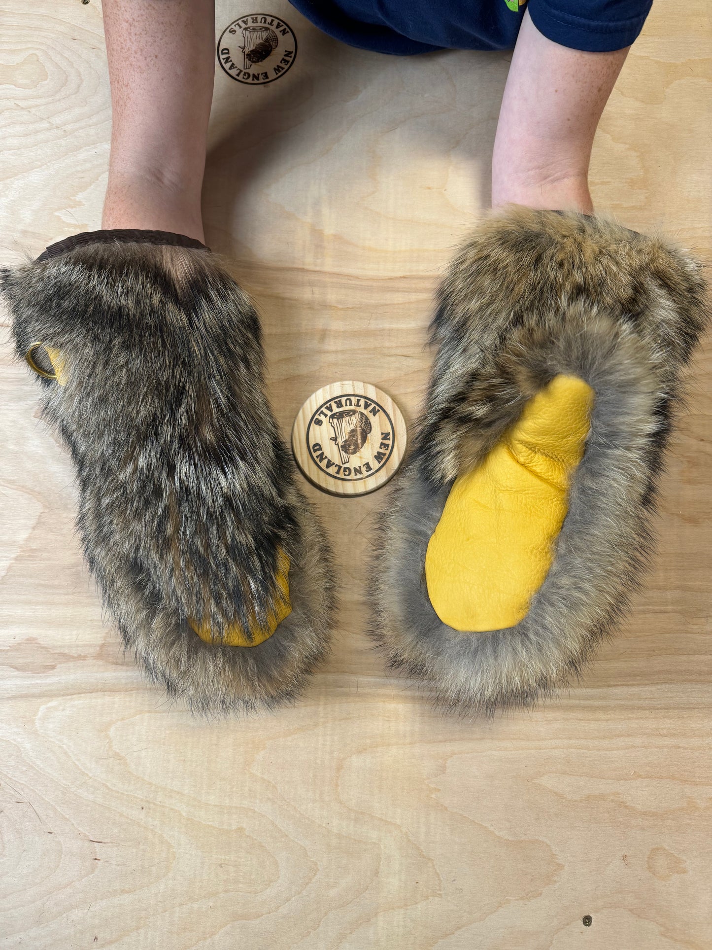 Coyote Mittens (Women's 16")