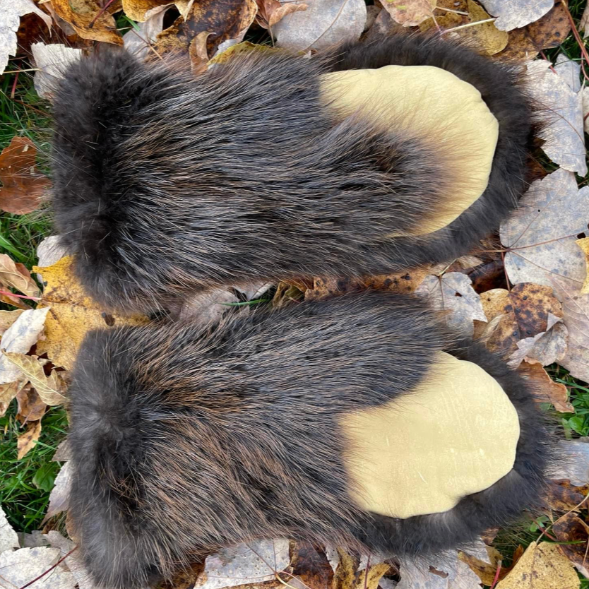 Beaver fur mittens with leather palm (women's regular)